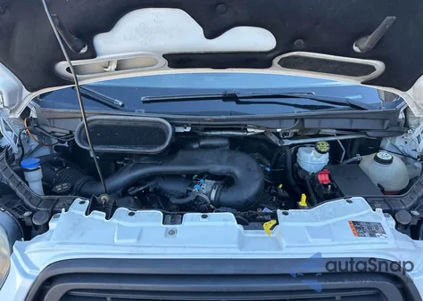 2015 Ford Transit-250 z USA, uszkodzony, nr VIN 1FTNR2CM7FKA89925